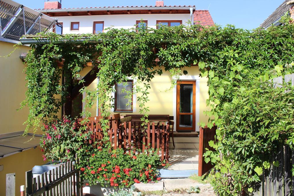 Penzion Gomelska Apartment Horní Stropnice Екстериор снимка