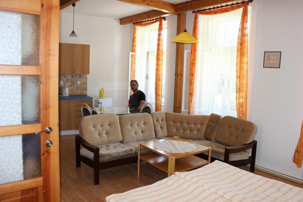 Penzion Gomelska Apartment Horní Stropnice Екстериор снимка