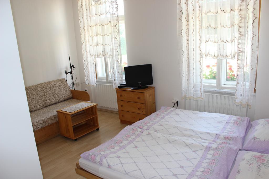Penzion Gomelska Apartment Horní Stropnice Екстериор снимка